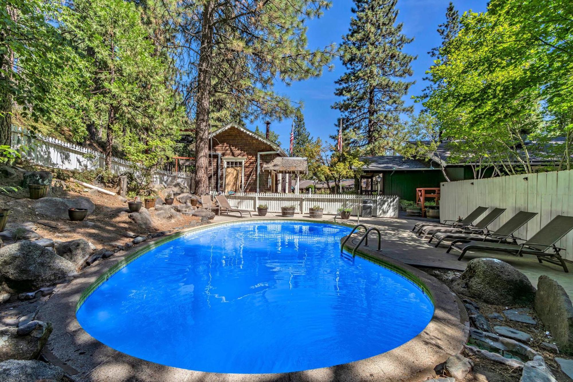 Narrow Gauge Inn Фиш Камп Екстериор снимка