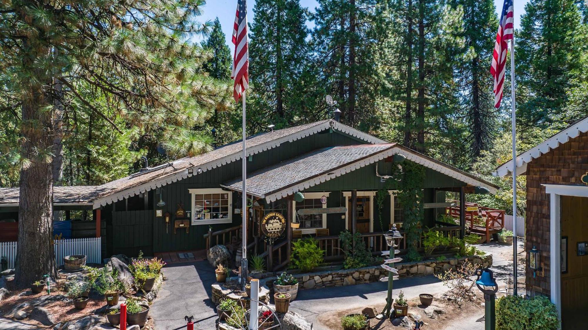 Narrow Gauge Inn Фиш Камп Екстериор снимка