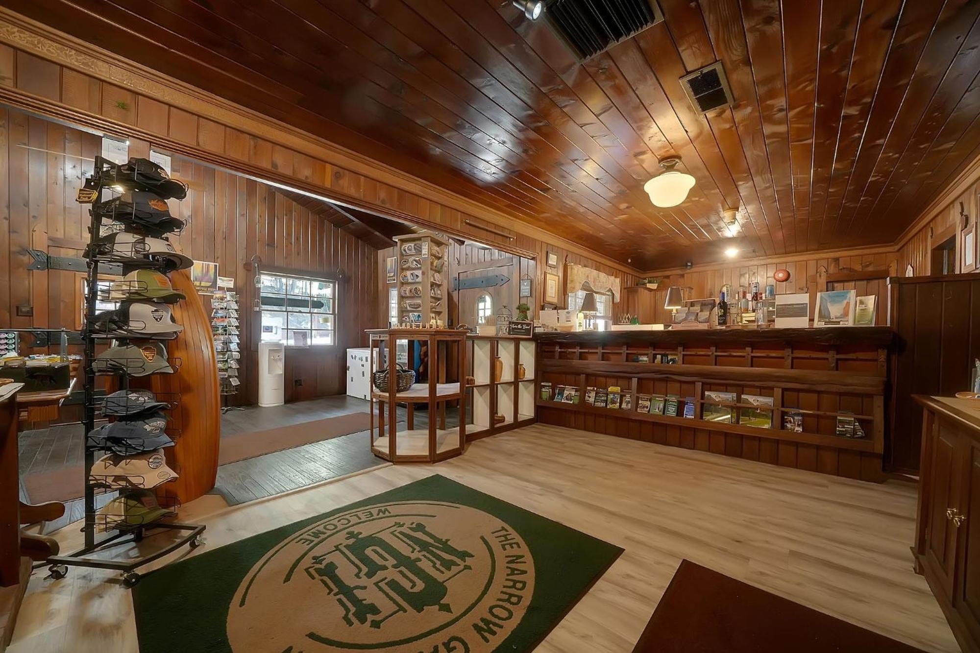 Narrow Gauge Inn Фиш Камп Екстериор снимка
